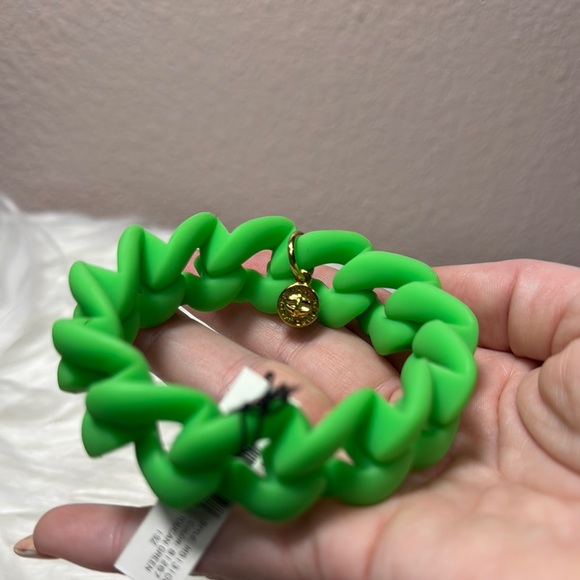 Marc Jacobs Green and Gold Chain-Link silicone Bracelet - Picture 2 of 2
